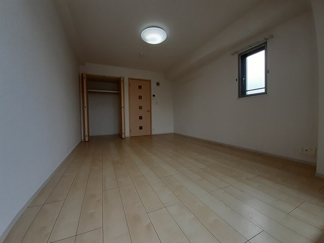 ラ　ヴィータ西梅田 リビング