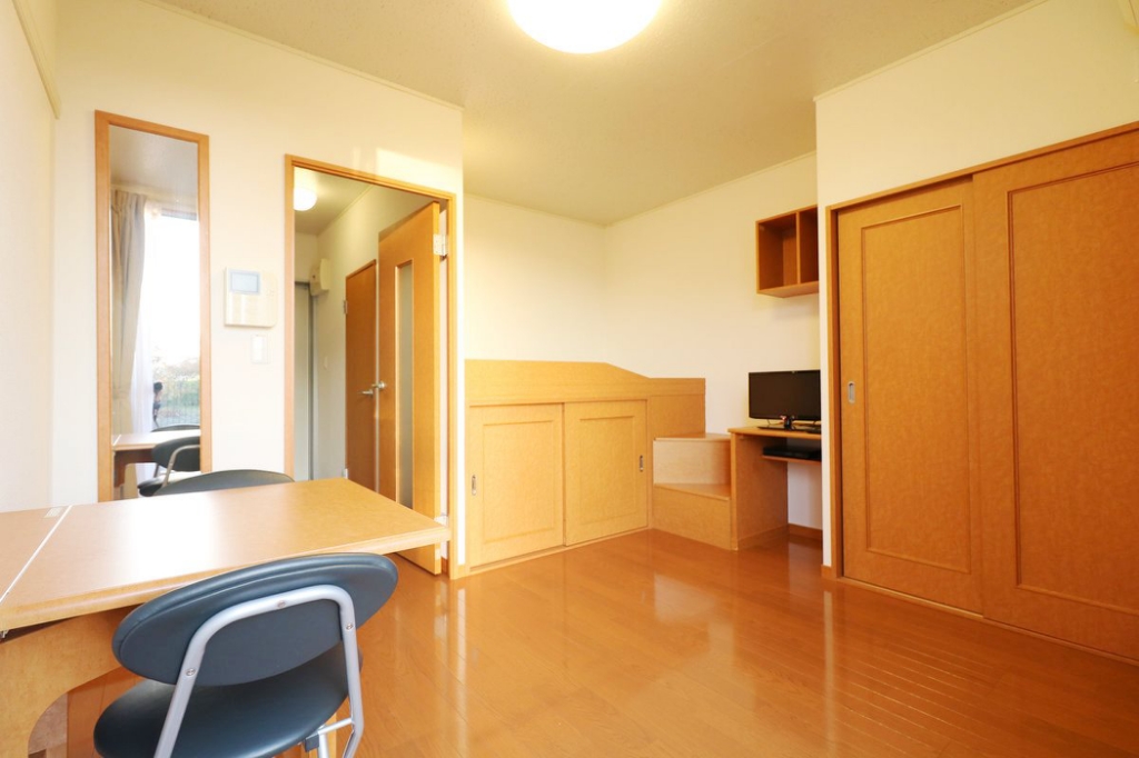 レオパレス見野山 リビング