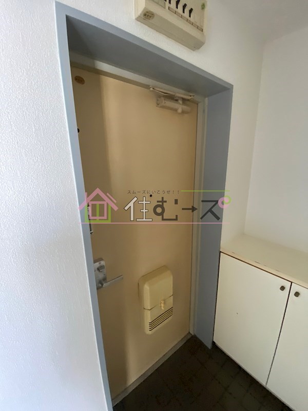 グラン・ピア歌島 玄関