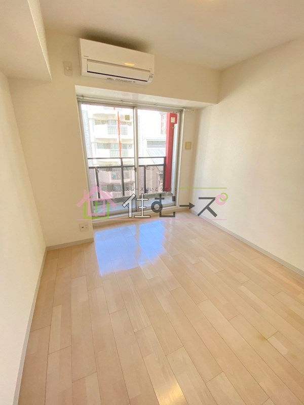 GMR ベッドルーム