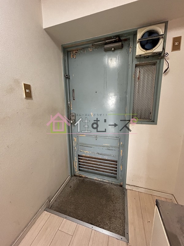 シャトー冨士 玄関