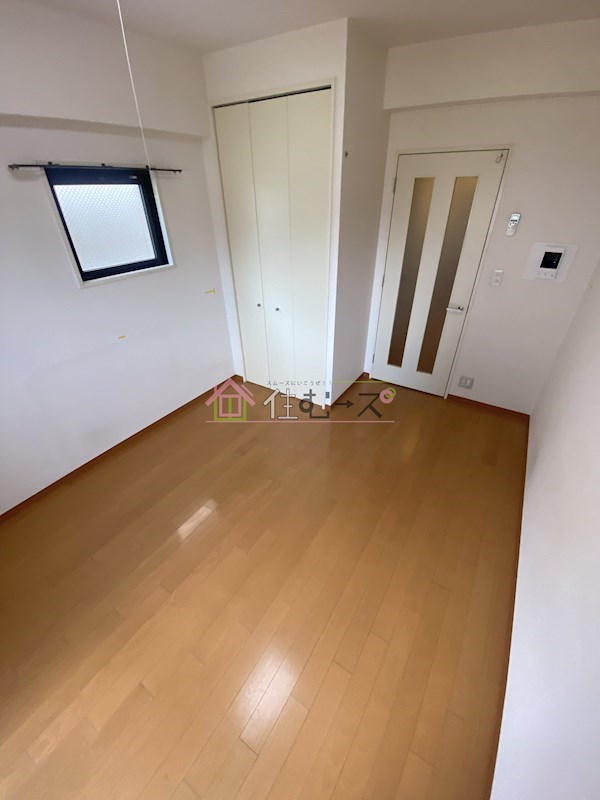 リーヴァ・メイ リビング