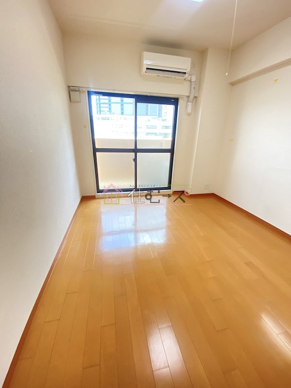 リーヴァ・メイ ベッドルーム