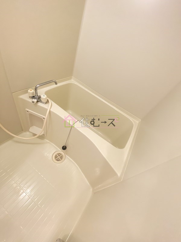 リーヴァ・メイ 風呂画像