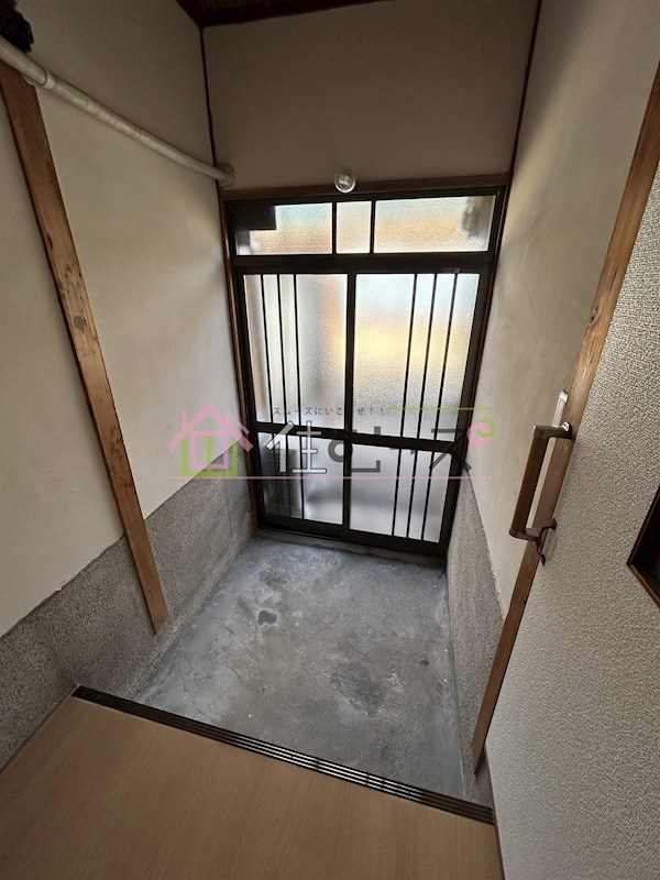 公園南矢田借家 玄関