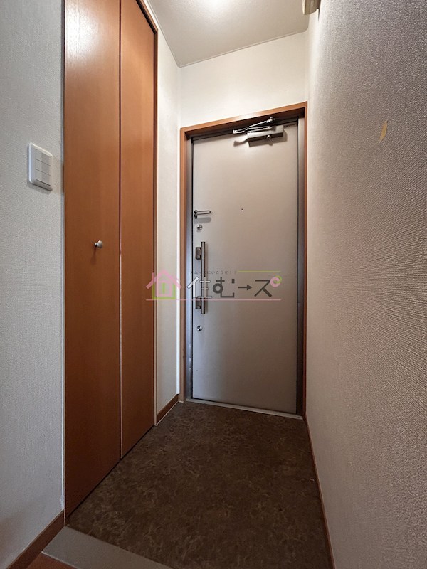 フラット桃ヶ池 玄関