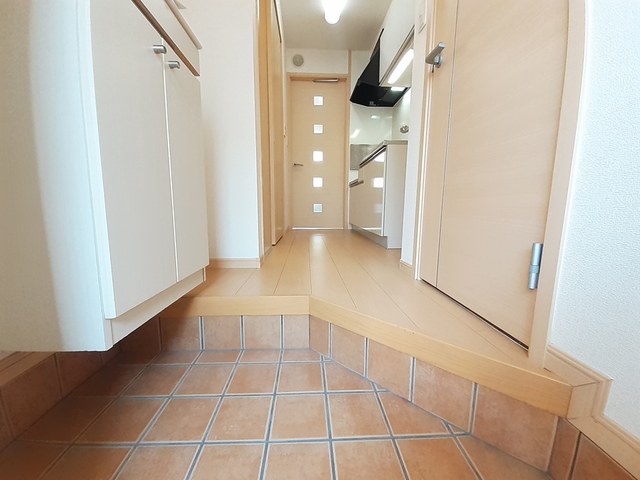 ウインズコート 玄関