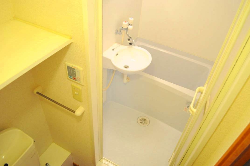 レオパレスＫＯＵＤＡ 風呂画像