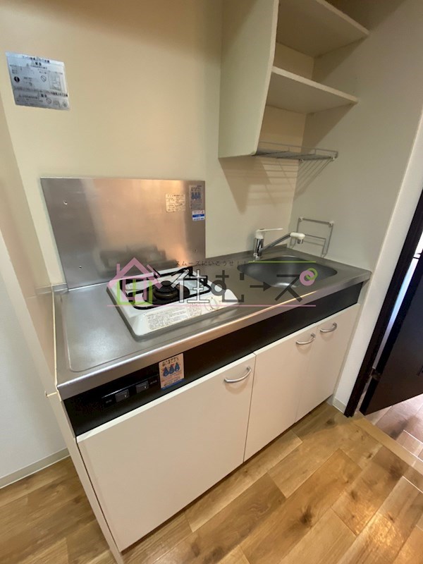 SWISS難波西 キッチン