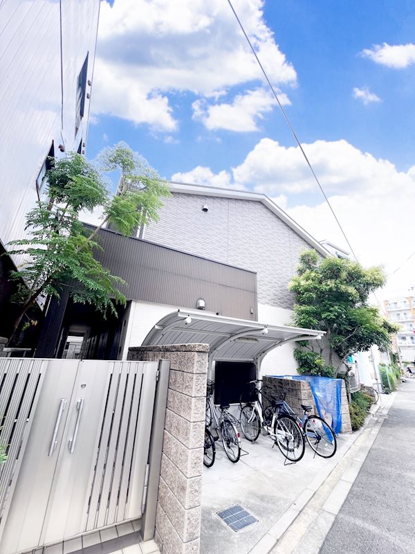 ﾌﾞﾚｰﾌﾞｴﾑｽﾞ 外観