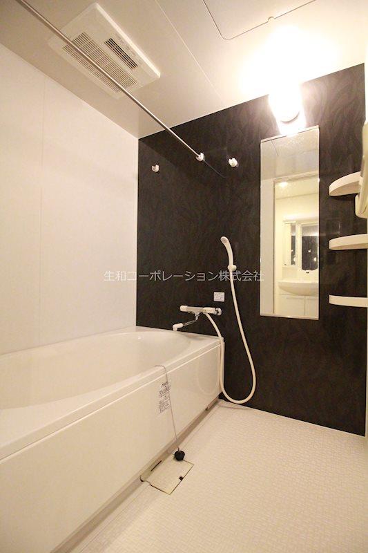 プレベール小路東 玄関