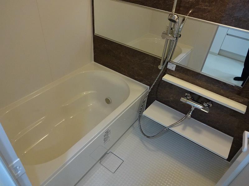 フランディル･オーラ江坂 玄関