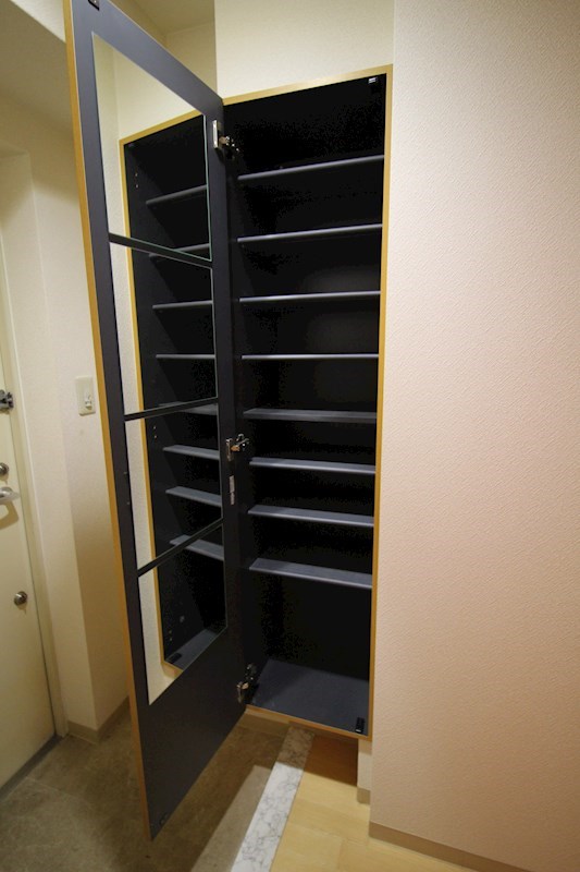 コンフォール平野 玄関