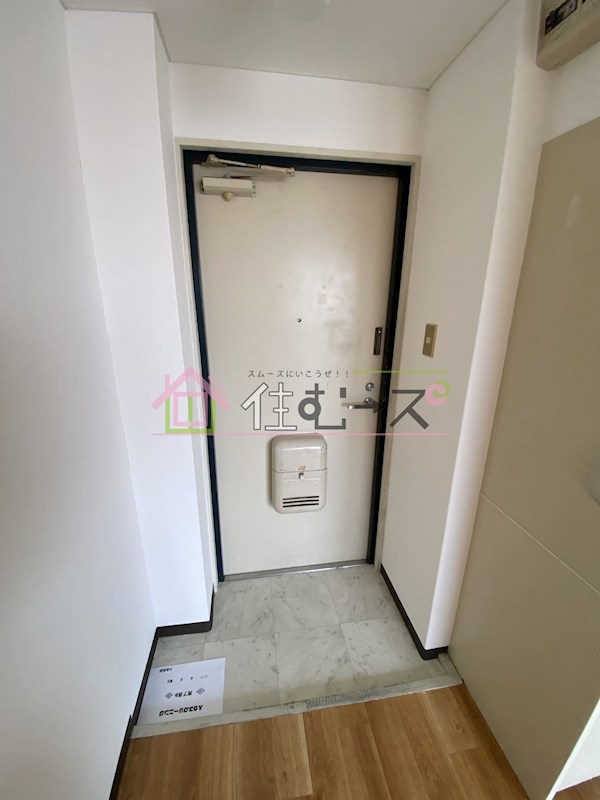 シャルム生江 玄関