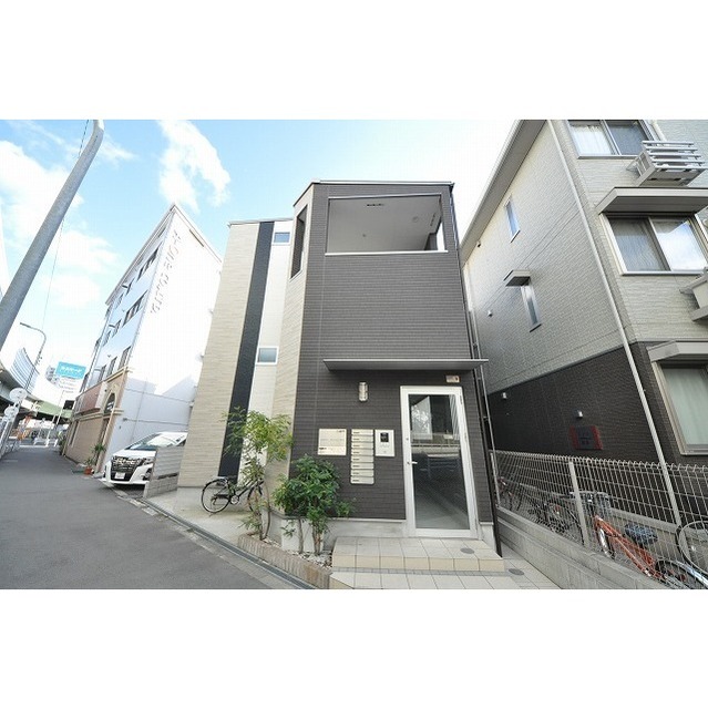 IMPERIAL　RESIDENCE塚本 外観