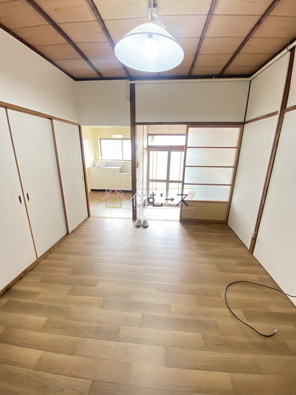 太子橋2連棟貸家　左から3つ目  リビング