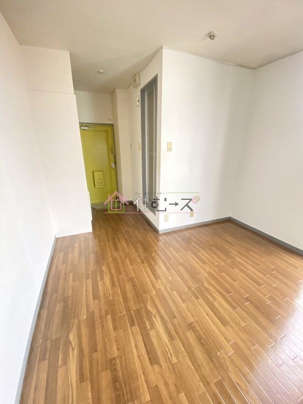 ビッグバーンズマンション高殿 リビング