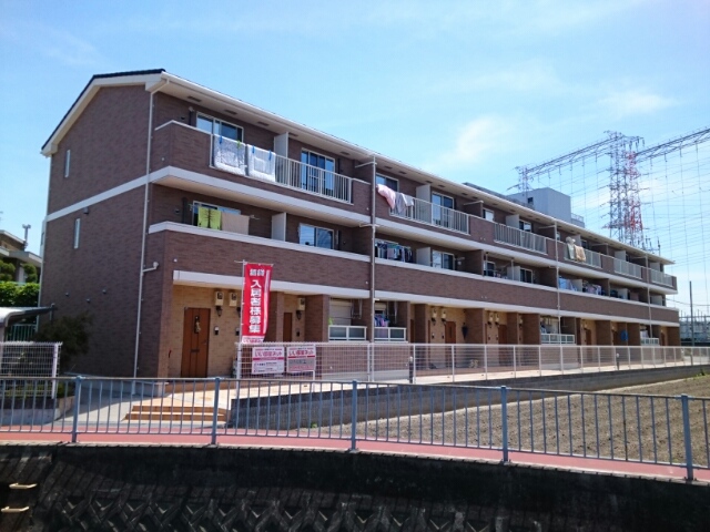 ラ・フル－ル 外観