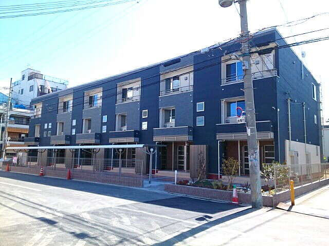 ワイ・エヌ・レジデンス 外観