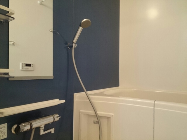 ワイ・エヌ・レジデンス 風呂画像