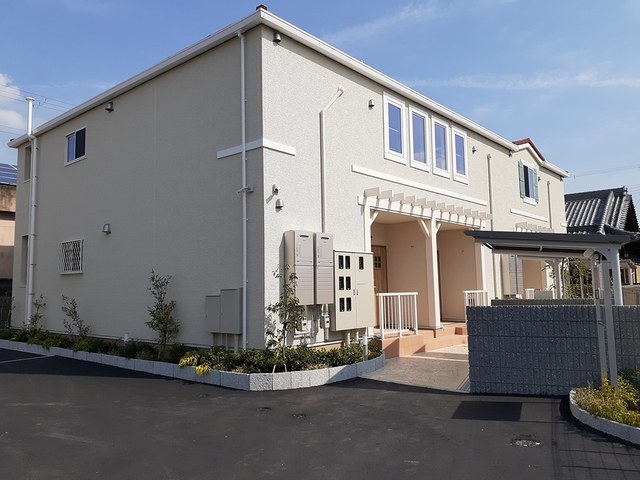 モデルヌ・シス 外観