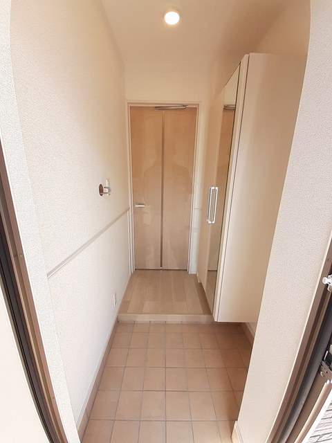 メゾン　プリュネ 玄関