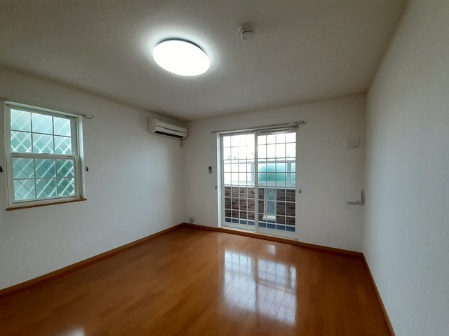 リブ・シンヴィレッジⅣ リビング