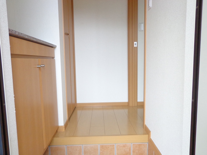 クレセント茨木Ⅱ 玄関