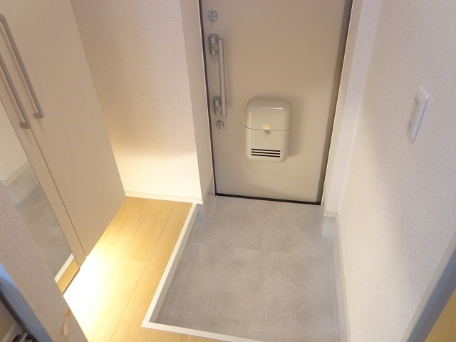 メゾン・三ツ星 玄関