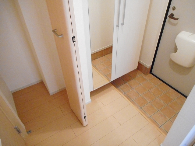 フィデール・セブン 玄関