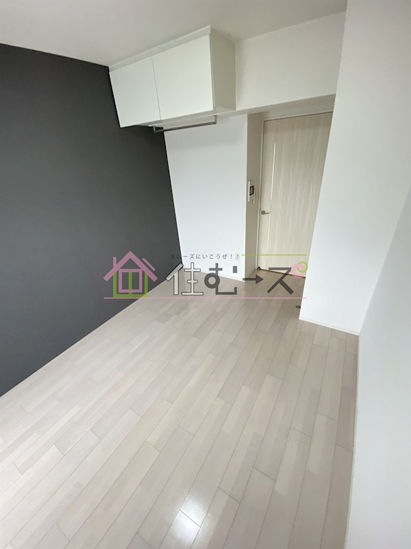 ラシュレエグゼ難波西 リビング