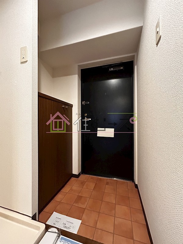 エスリード本町 玄関