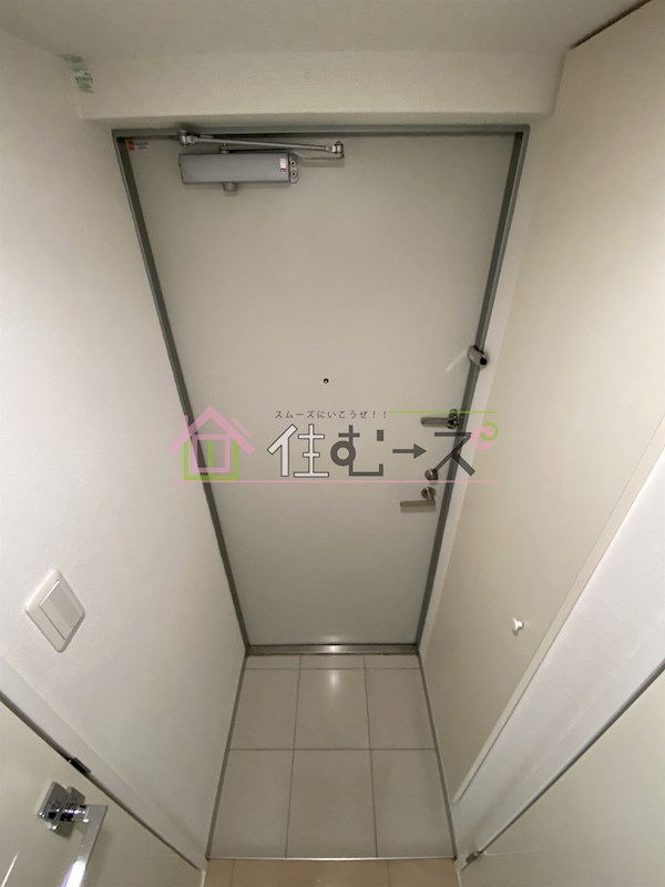 CHATEAU NAMBA RIPPLE 玄関