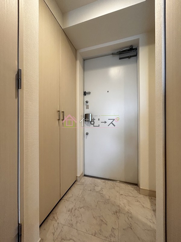 アドバンス大阪グロウスⅡ 玄関