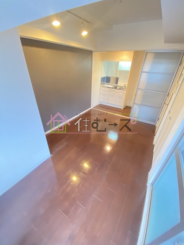 セレニテ天六 リビング