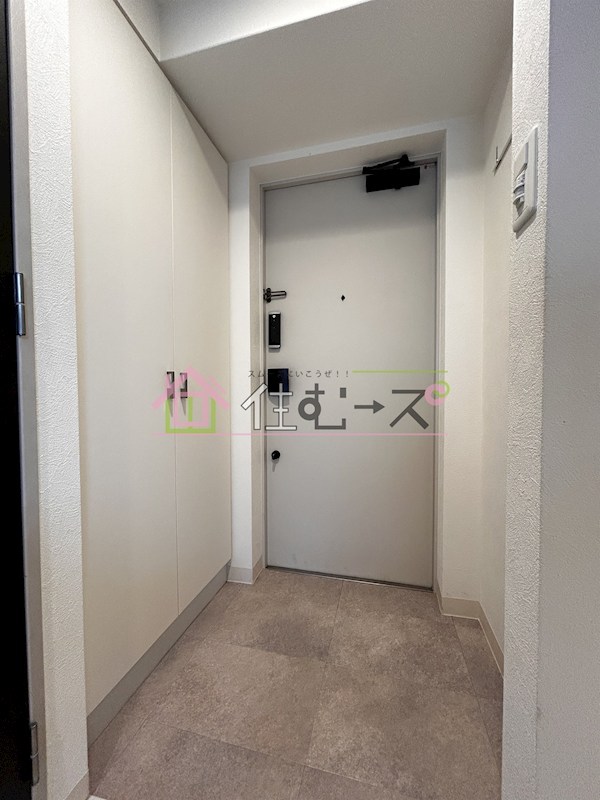 エステムコート大阪WEST 玄関