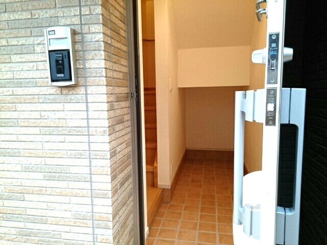 サニーフラット　伊丹 玄関