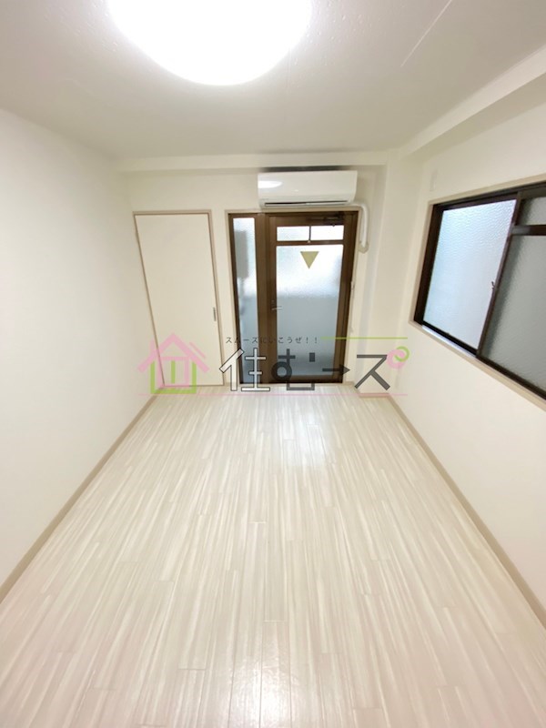 エルメゾン九条 ベッドルーム