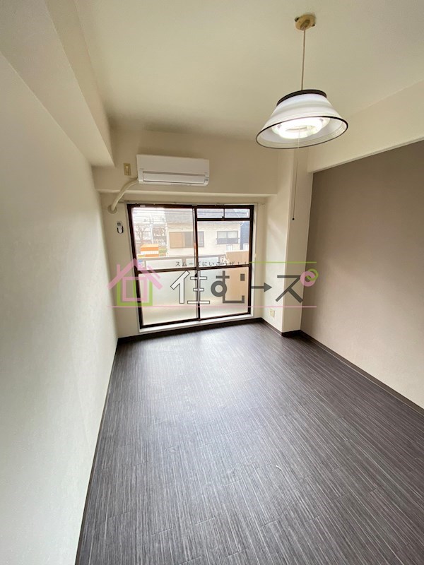 リアライズ西淡路 ベッドルーム