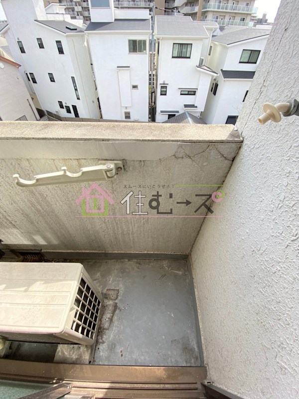 鶴見シャトークワジマ ベランダ