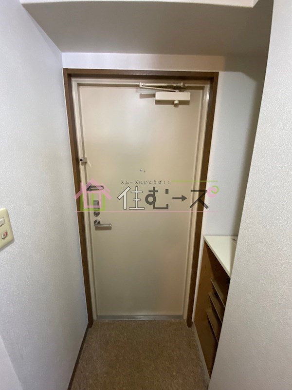 シャトーアルーフ 玄関