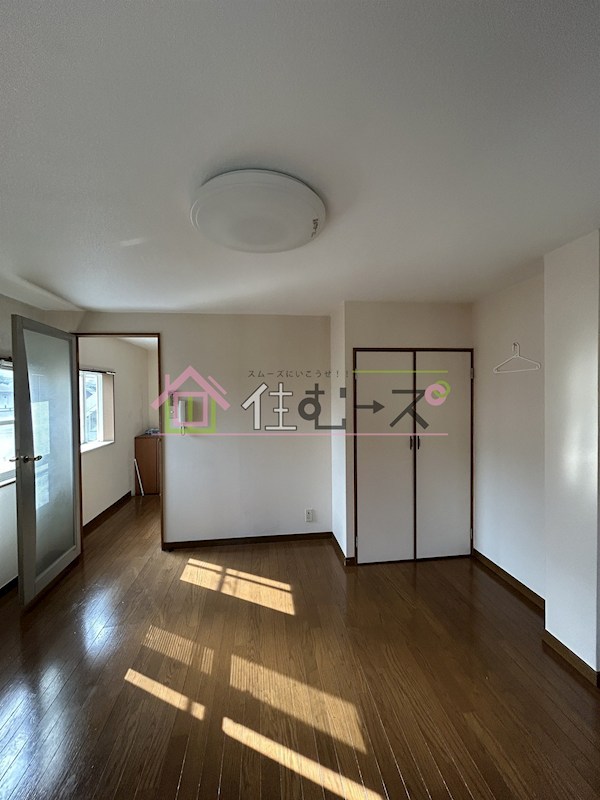 関目井上ビル ベッドルーム