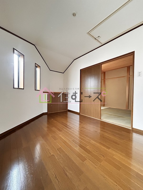 東淡路4丁目戸建 リビング