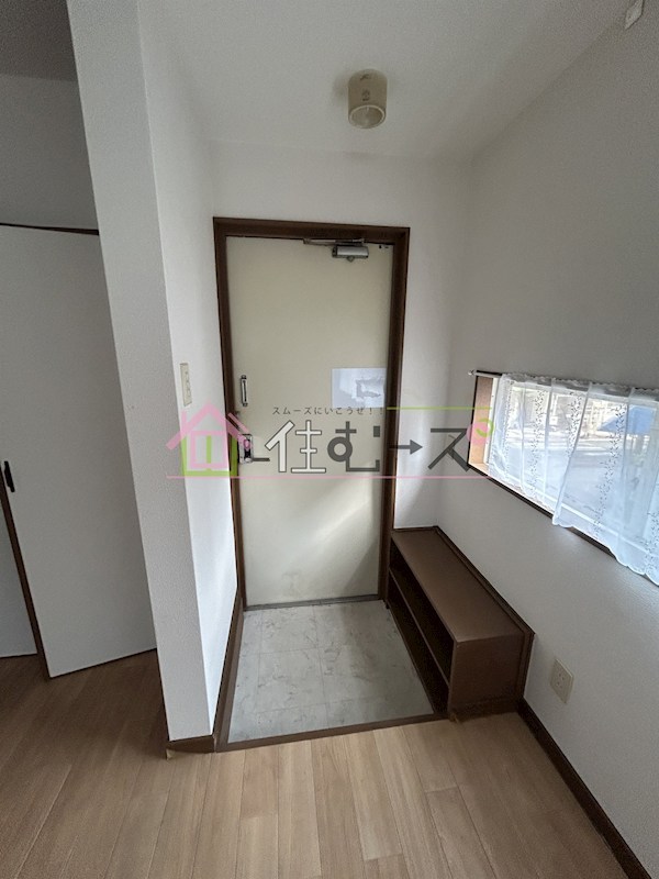 関目井上ビル 玄関