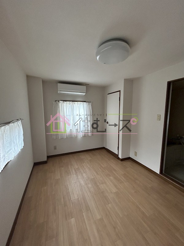 関目井上ビル ベッドルーム