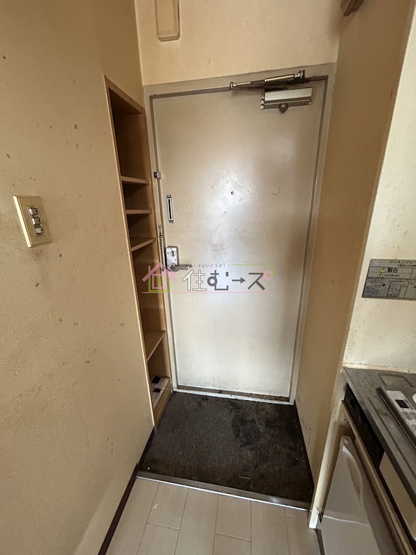 ジオナ関目 玄関