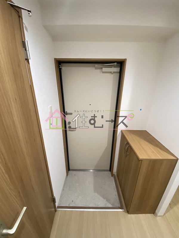 Uresidence新大阪 玄関