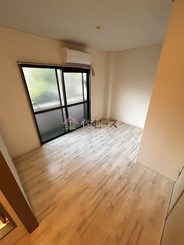 信和マンション ベッドルーム