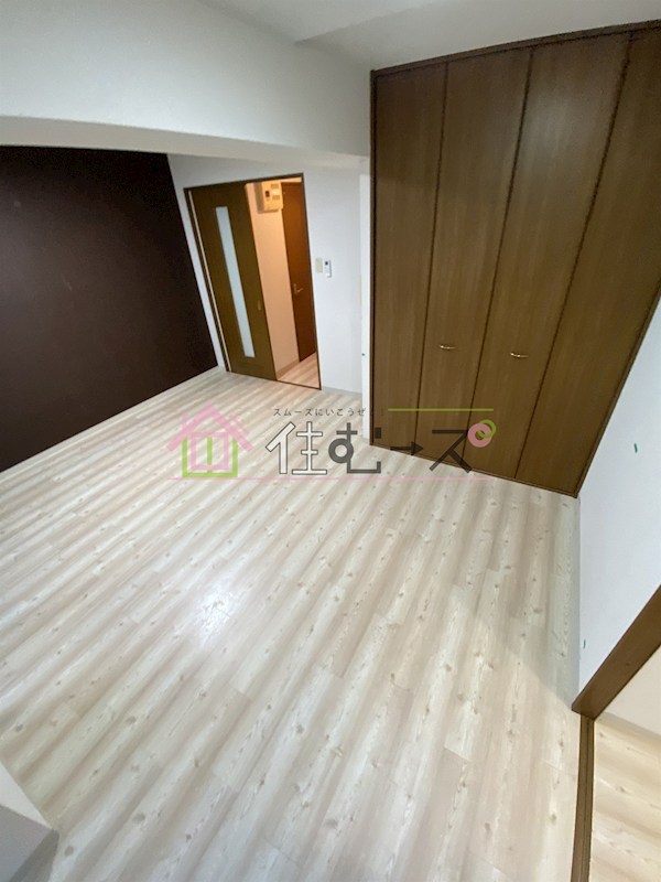 ルミエ新大阪 リビング