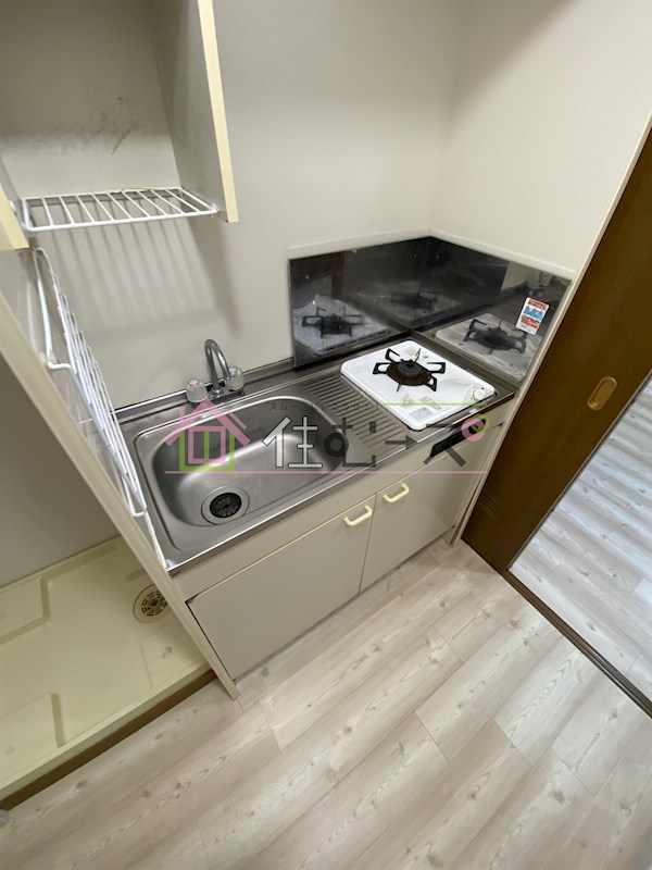 ルミエ新大阪 キッチン